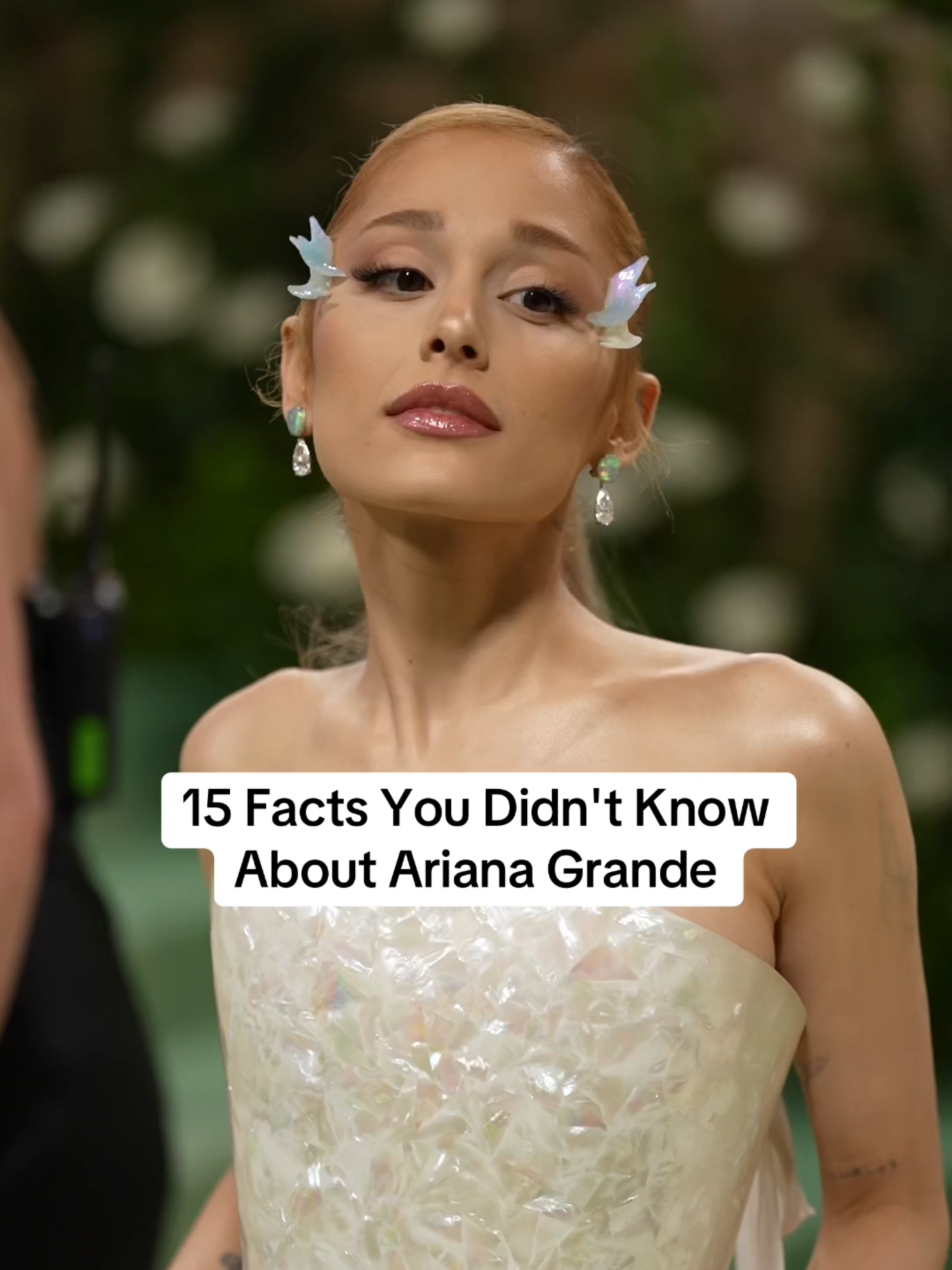 The woman of every hour! Who knew she was worth that much?! #arianagrande #ariana #wicked #networth #money #celebrity #fame