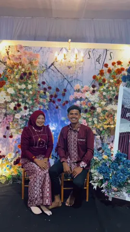 @uni_pelaminan @Sri Wahyuni & @tripleSixxx  Vidio + edit @syaukat bleng ( wakk genk / team uni pelaminan ) Mua @Zurianiriaspengantin @Naul @Naila Nabila🐣  Fg @Galery Photo Studio  Tempahan baju by @F 