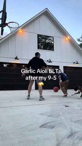 Garlic ailoi BLT sandwiches after my 9-5 #Vlog #dayinmylife #5to9afterthe9to5 #fyp #outdoorcooking #blackstone #backyardvibes #cookingvlog #backpatio #lifestylevlog 