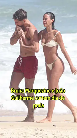 Bruna Marquezine e João Guilherme curtem dia de praia em clima de paixão ❤️ #brunamarquezine #famosos #showdequinta 