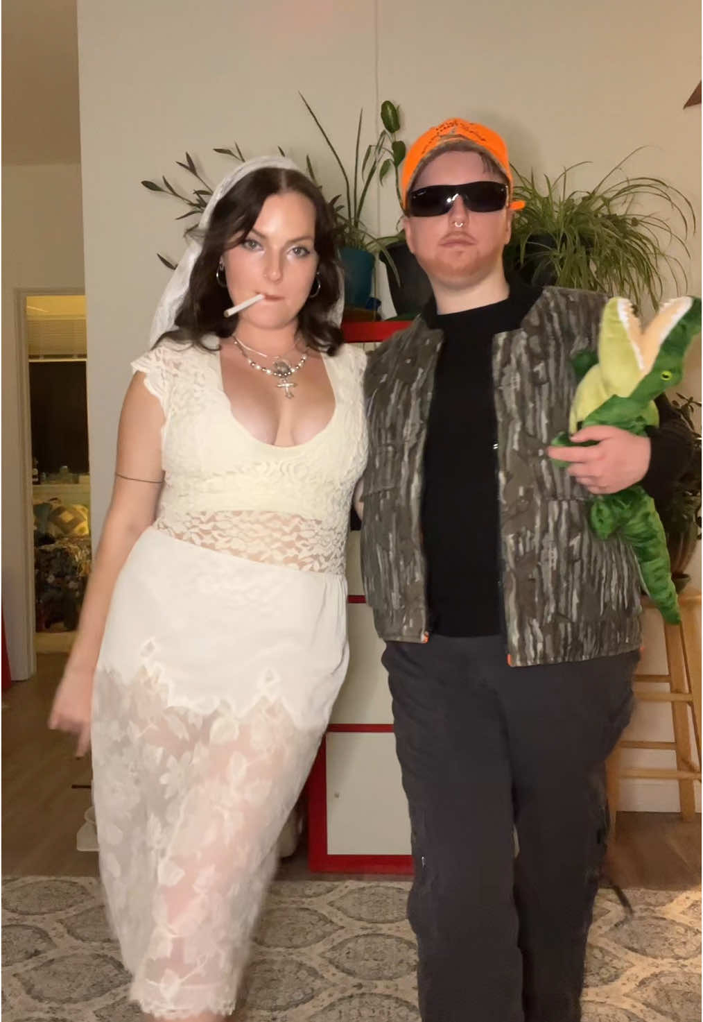 Lana del rey and her alligator tour guide hubby🖤💍 @Grace  #halloween #lanadelrey #bestiecostumes #couplescostume #lanadelreywedding #lanadelreyhusband #fyp 