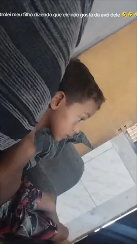 kkkkkk não fala da avó deles kkkkk