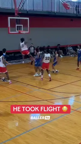 Jalexs Ewing came in FLYING for the poster 🤯