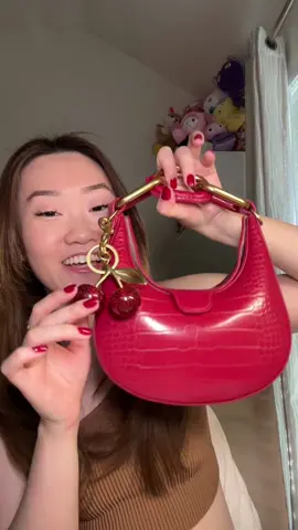so excited for my new red fall bag 🍂❤️ #fallbag #redbag #cherrycharm #redpurse #unboxing #CapCut #fyp #OOTD #lotd 