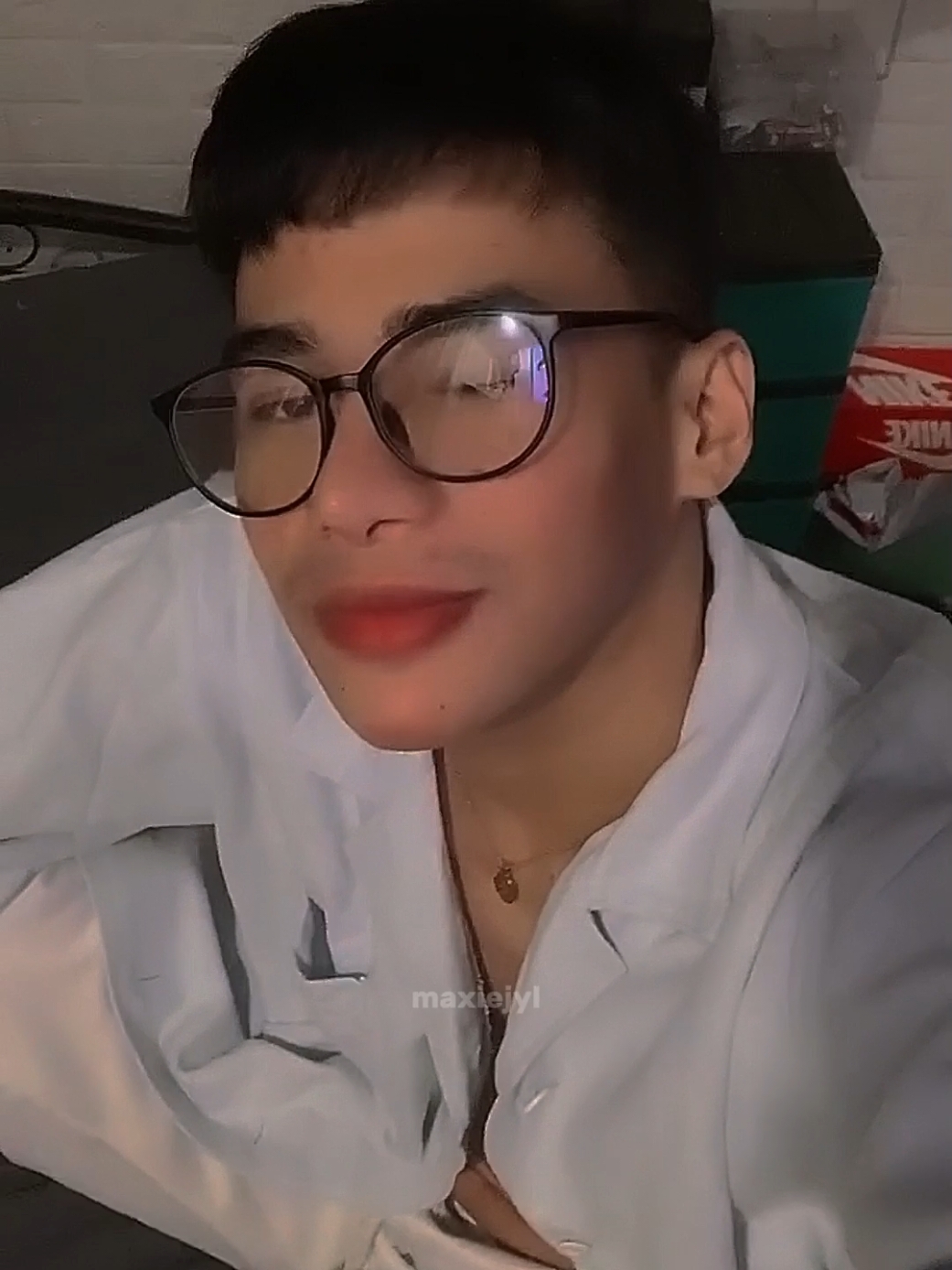 daming ayudang tiktok vids nitong mga nakaraan wow 😁😁😁 @Maxie Andreison .  stream 