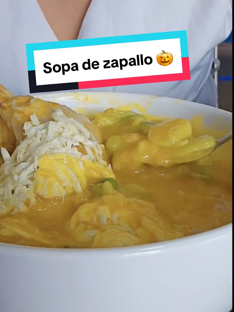 Mi sopa favorita #sopadezapallo #halloween #recetasfaciles #kendrayadrian #parejasdetiktok #familiaboliviana #gastronomíaboliviana #kendralirio #amigochas #buenprovecho #jajaja #espososdivertidos #matrimonio #maternidad #LIVEhighlights #paternidad #Recuerdos 