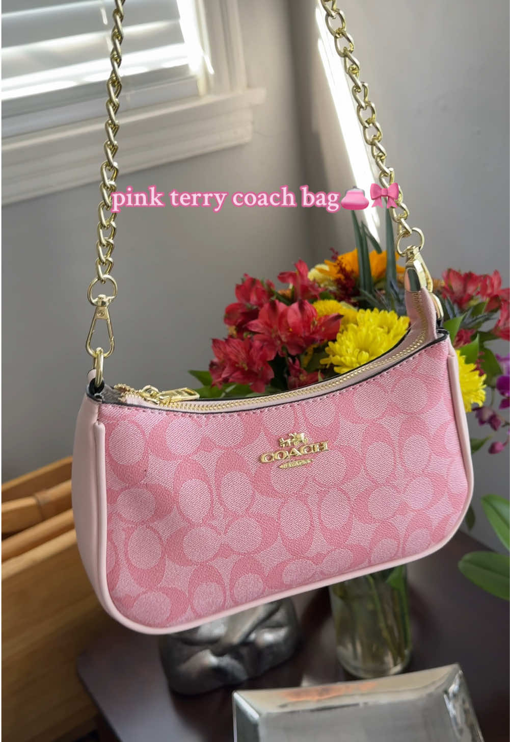 dm me on ig @boniitaxoshop to order a bag 👛🎀 #coach #coachpink #pinkcoachbag #pinkcoachpurse #pinkcoach