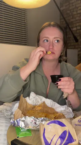 Taco Bell🌯 part 2/3  THE MAXIMELT IS BACK BABY!! Thank you @tacobell  #mukbang #mukbangeatingshow #tacobell #fastfood 