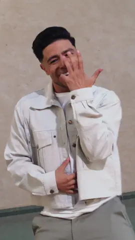 Y está comprobao que te gustan los corronchos como yooooo! 🕺🏻🎶  El video de “EL MODO” ya está disponible en mi canal de YouTube así que corre a verlo y disfrútala todo el fin de semana 😏😎  @silvestredangond 📝   #clasicos #danielcalderon #vallenato #elmodo 