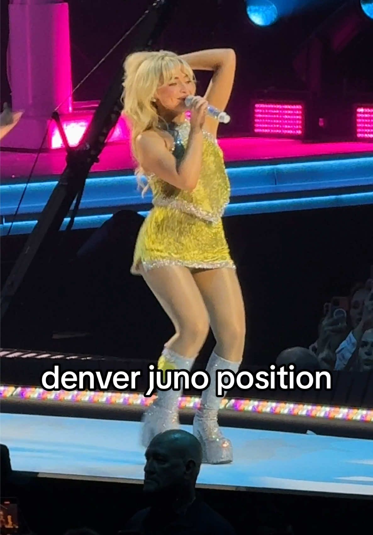 juno position in denver💋💋 #sabrinacarpenter #shortnsweettour #sabrina #junoposition #juno #music #fyp #swifttok #swiftie #fyppppppppppppppppppppppp #fypシ #fypage #fypシ゚viral 