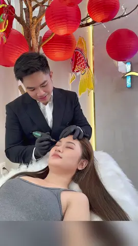 Muốn làm chân mày mà sợ già, đặt lịch với Haberi để làm chân mày sợ tự nhiên nha.