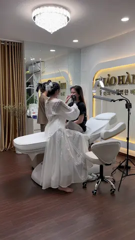 Thế giới này chưa bao giờ thiếu người biết cố gắng ... Chỉ thiếu người có thể kiên trì tới cùng ❤️ #xuhuong  @Thảo Hàn beauty 🇻🇳  @Thảo Hàn đang LIVE 🇻🇳 
