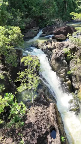 Dasal Falls is a breathtaking place here on Guimaras Island. I felt very lucky to capture this clip, i was about 1000 ft away. This falls is not the easiest place to get at. Hope you enjoy it #guimaras #djimini4pro #dasalfalls #dasal #philippines 