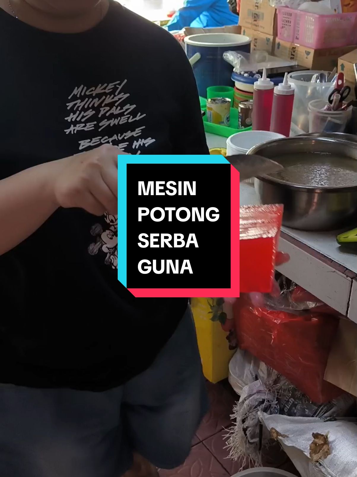 mesin potong serba guna bisa untuk isian pastel.kentang mustofa.bisa potong dadu cincau dan buah buahan untuk salad buah#kokomanggabesar #rekomendasikokomanggabesar #mesinkokomanggabesar #mesinpemotongdadu 