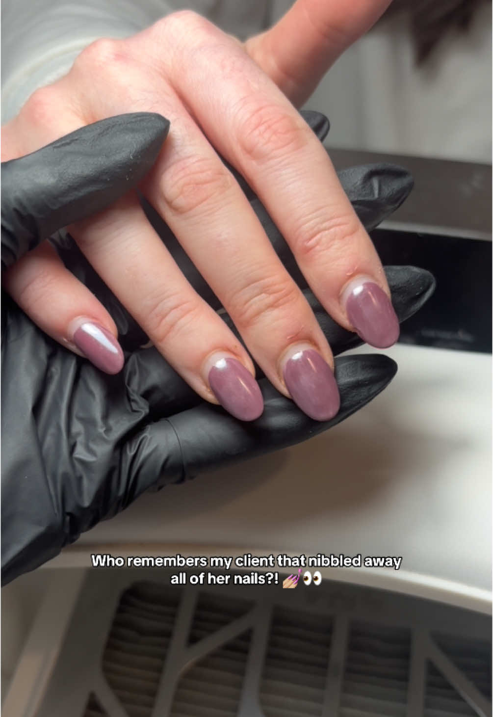 She’s baaaackkk! 😻 and with PERFECT RETENTION 😮 i was soooo happy hehe stay tuned for next time 👀 #nailtok #nails #nailtech #gelnails #gelextensions #gelx #softgelextensions #gelxtutorial #gelxtips #biab #biabnails #nailtutorial #nailclients #nailinspo #nailideas