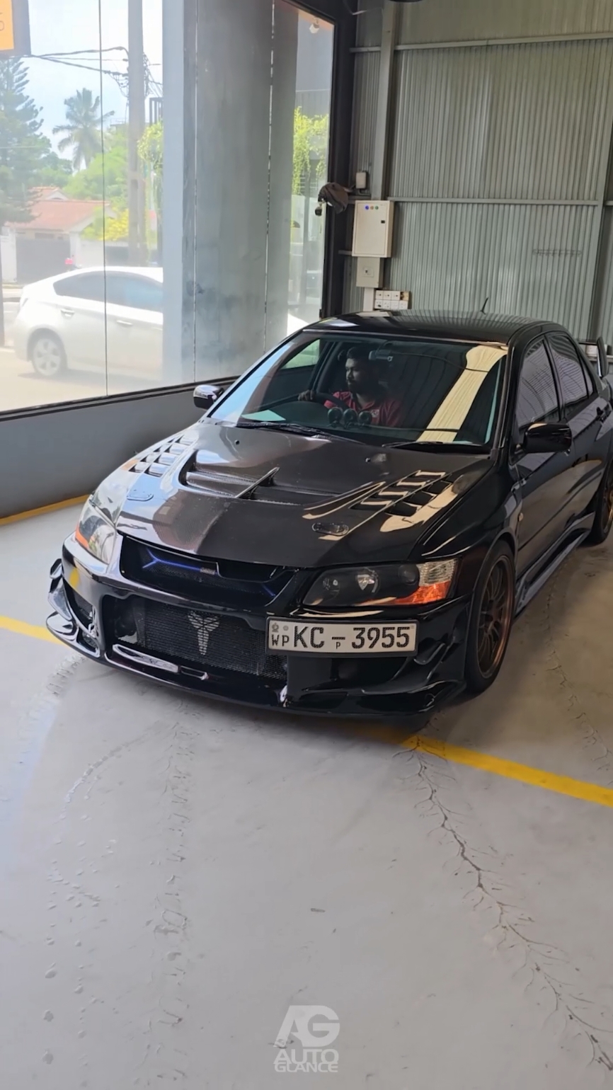 Weekend vibes for the Mitsubishi Evolution🖤 #evolution #evo #mitsubishi #jdm #cars #fyp #Autoglance 