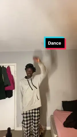 I need my old bedsheet😭🙏🏾#simeon2707 #dancechallenge #repost #jesuslovesyou #goviral 