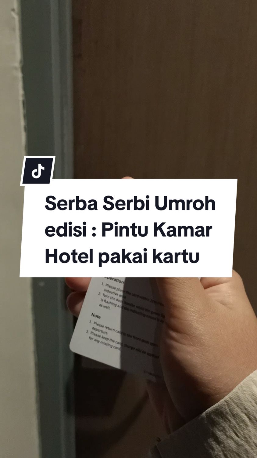 oiya, jgn sampai kartu ditempel bersama Handphone, karena kartu bisa tidak berfungsi 🙏 Save video ini biar sewaktu waktu bisa dilihat lagi 😍 #tipsumroh #hotel #kamarhotel #hotelmekkah #hotelmadinah #tipsumrohmenyenangkan #bestieumroh @wahyu @Diyanworo @milatinasholikha9 @didiek purwanto @Ida SheSmashblast 