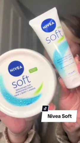A Winter Must Have ❄️🫶🏼 #SoftSkinStaple @NIVEA UK 