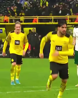 Perfect Timing in Football 😱. #football  #Soccer  #trending  #viral  #footballmoments  #foryou  #fyp 