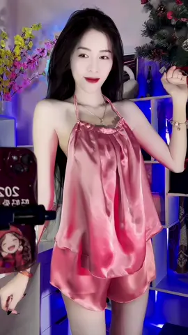 Trả lời @heodau30 59 cành thôi bà ưi 🍎#sarahduongreview #sarahduongreviewnhanh #sarahduongvlog #dongu #donguxinh #donguquyenru #damngu #vayngu #tiktokshop #reviewquanao #LearnOnTikTok #phaidepngaynay #setdoxinh 