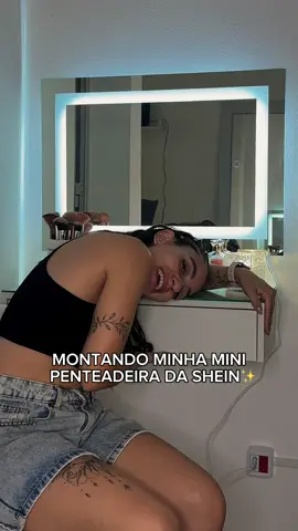 Espaço pequeno não é mais desculpa pra montar seu cantinho dos sonhos! Eu tô apaixonada no meu 💕 Compre na SHEIN usando o 3YDED e aproveite até 85% de desconto em mais de 400 mil produtos! ID PENTEADEIRA: 32471457 ID CADEIRA: 27290208 ID MÓDULOS CABECEIRA KING: 39926203 @SHEIN @SHEIN Brasil  #SHEINBigSalesDay #SHEIN1111 #VemdoBrasilSHEIN#SHEINfeitonoBrasil #SHEINforAll #saveinstyle #ad