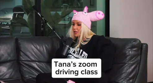 How do you learn to drive on zoom😂 #tanamongeau #brookeschofield #cancelled 