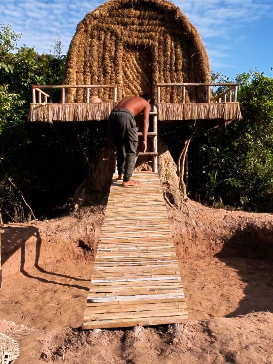 Building Old Straw House on High Ground and Swimming Pool by ancient skills