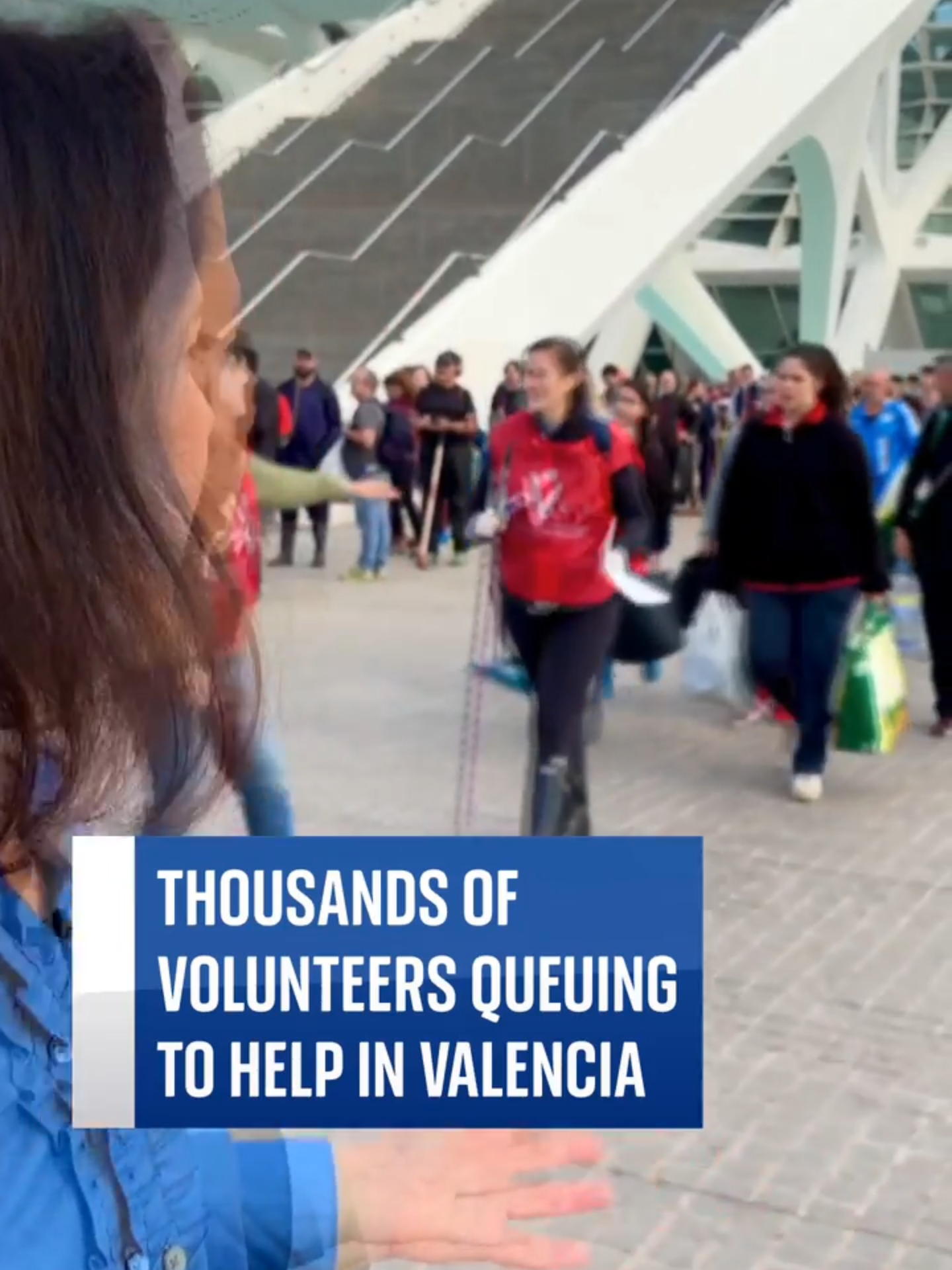 Army trucks have been arriving and thousands of volunteers have been queuing to help in Valencia following the deadly floods.  #SkyNews #Fyp#Valencia#WorldNews#floods