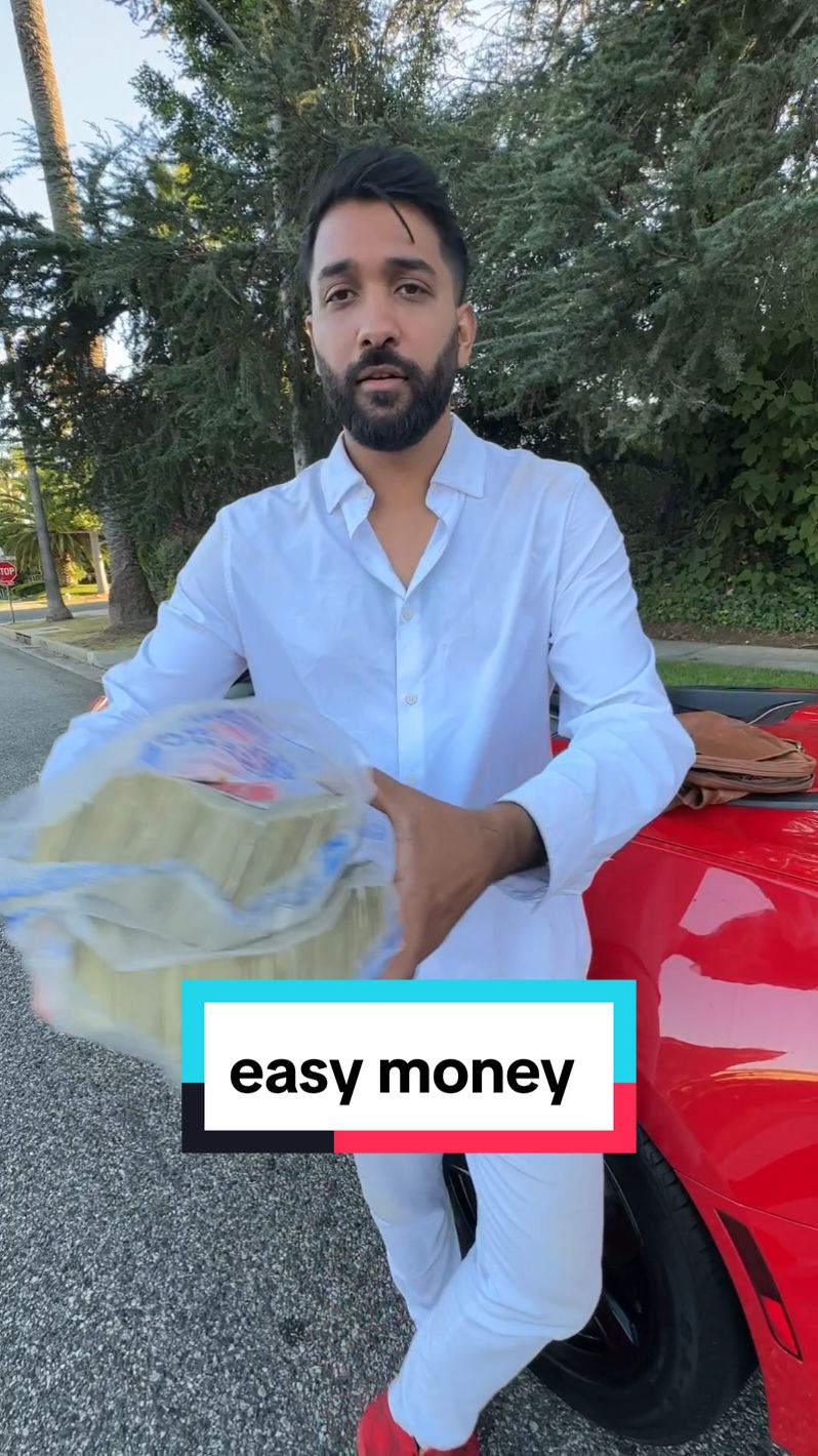 she know how to earn money easily #money #viral #rich 