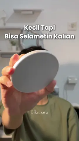 Lampu emergency kecil untuk kondisi gelap d dalam ruangan. Bentuknya aesthetic, kecil, tapi bisa seterang ini lo #lampu #lampuemergency 
