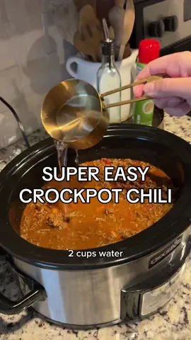 SUPER EASY Crockpot Chili Recipe! 🌶️ #chili #crockpotrecipes #crockpotchili #easychili #chilirecipe #DinnerIdeas #soup #easycrockpot 