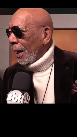 🇧🇷 E a voz de Deus #morganfreeman me disse isso! “Coloque nas mãos de uma mulher” !!! Amanhã conto mais no #sbtbrasil 🇺🇸… And, the God’s voice @morganfreeman just told me  that!! #usaelection #election2024 #kamalaharris 