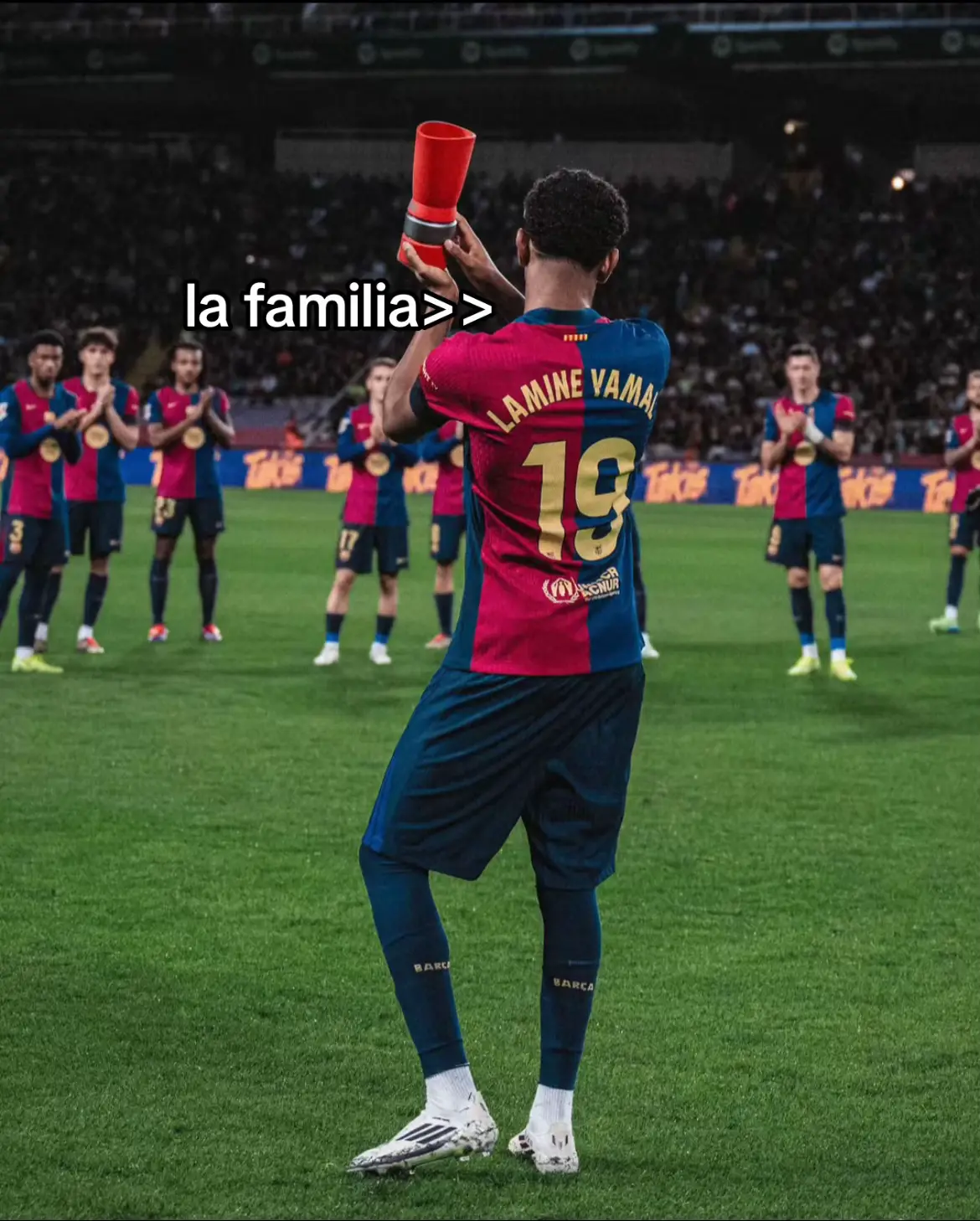 familia🤪||  #foryou #team #match #fyp #foryoupage #parati #footballtiktok #tiktok #viscabarca #catalan #culers #fcbarcelona #barcelona #blaugrana #football #catalunya #club #barca #Love  #trend #viral #españa #español #spain #spanish #lamineyamal #cubarsi 