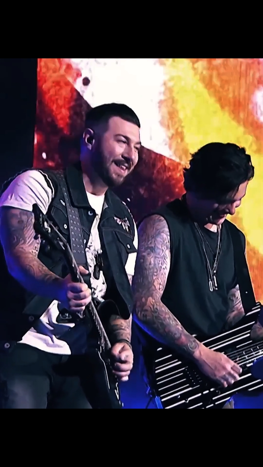 AVENGED SEVENFOLD #avengedsevenfold #synystergates #zackyvengeance #guitarsolo