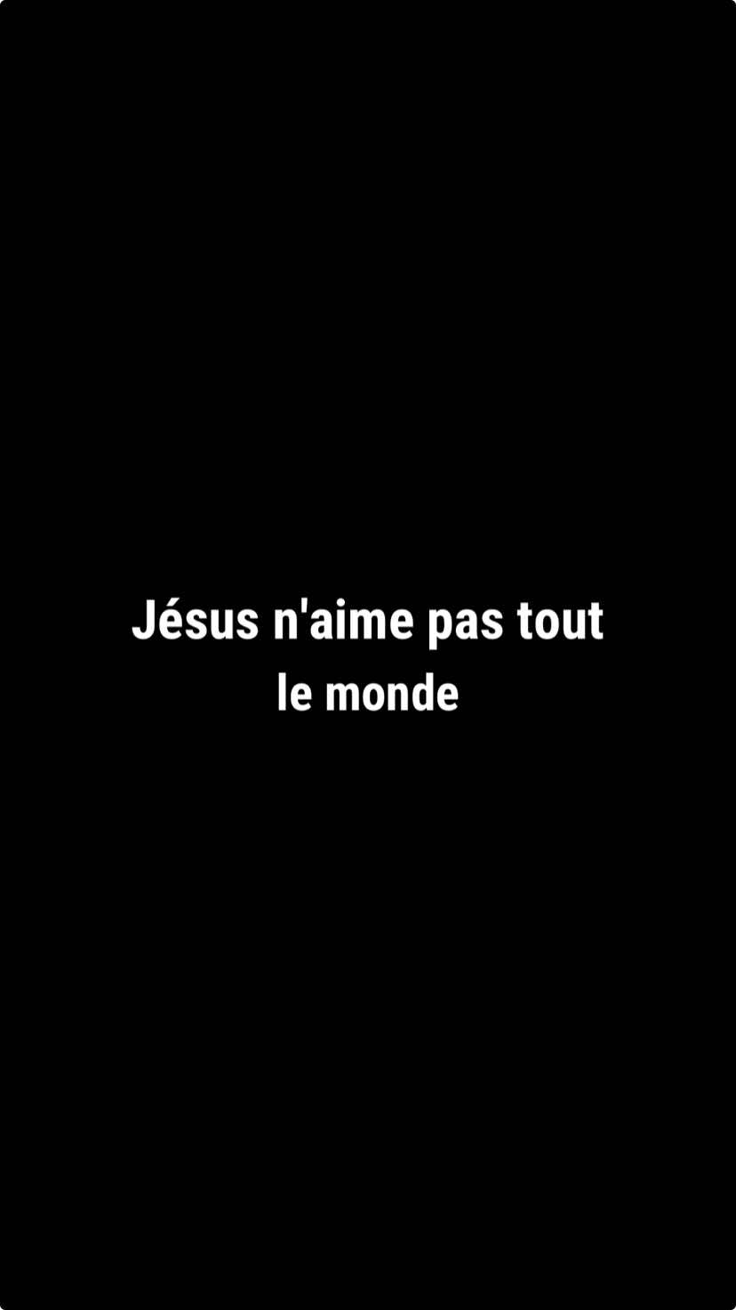 Pendant que les autres peuples évoluent, nous en sommes encore à ce genre de bassesses à crier dans la rue « Jésus n'aime pas X ou Y ». C'est triste de voir à quel point la religion est une perte de temps. #foi #religion #spiritualité