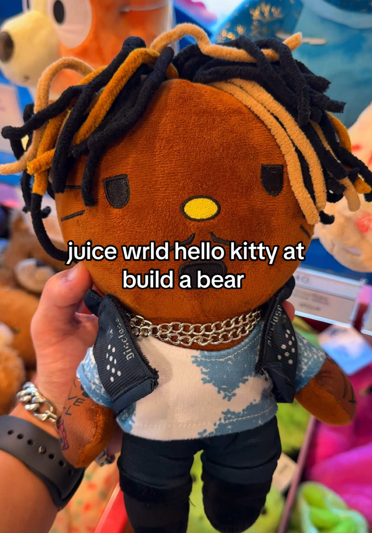 Juice wrld hello kitty at build a bear! Jk i make them.. #hellokitty #hellokittylover #plushies #juicewrld #juicewrld999 #buildabear 