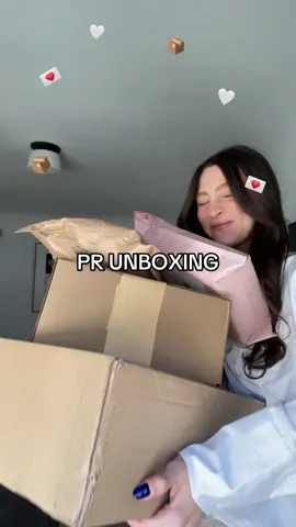 pinching myself @Caitlyn Minimalist @Spell @Núnoobags #pr #prunboxing #prhaul #ugccreator #ugccontentcreator #giftideas #ugccommunity #teamwork #unboxing #ugctips #jewelryholder #ugccreators #ugcexample #microinfluencer #microinfluencertips #unboxinghaul #openpackageswithme #ugccreatorjourney #spell #nunoo #suede #caitlynminimalist #minimalistjewelry #unboxingvideo #roadto10k 