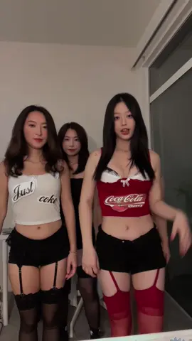 who’s your favorite coke🥤we filmed this 5 min before our uber came so it was kinda a mess but its okay🍒 #halloween #halloweencostume #coke 