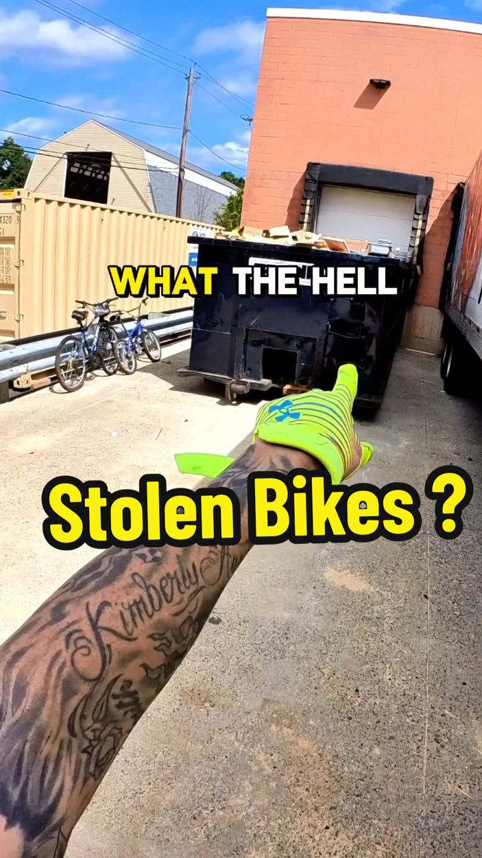I found some stolen bicycles and so much money in this dumpster!!!  #dumpsterdiving #bike #chef #fyp 