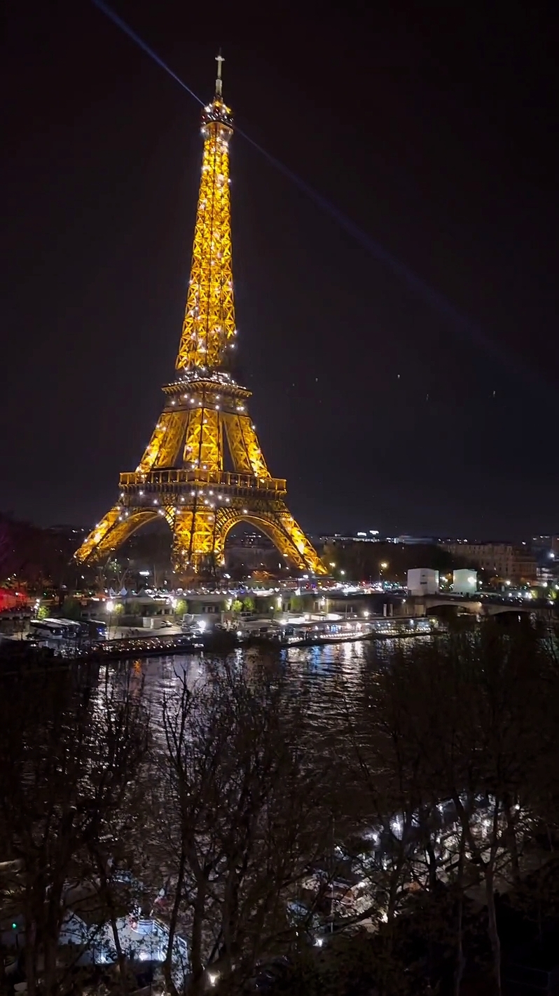 most magical view from airbnb 🥹 #paris #toureiffel #eiffeltower #night #france #fypp 