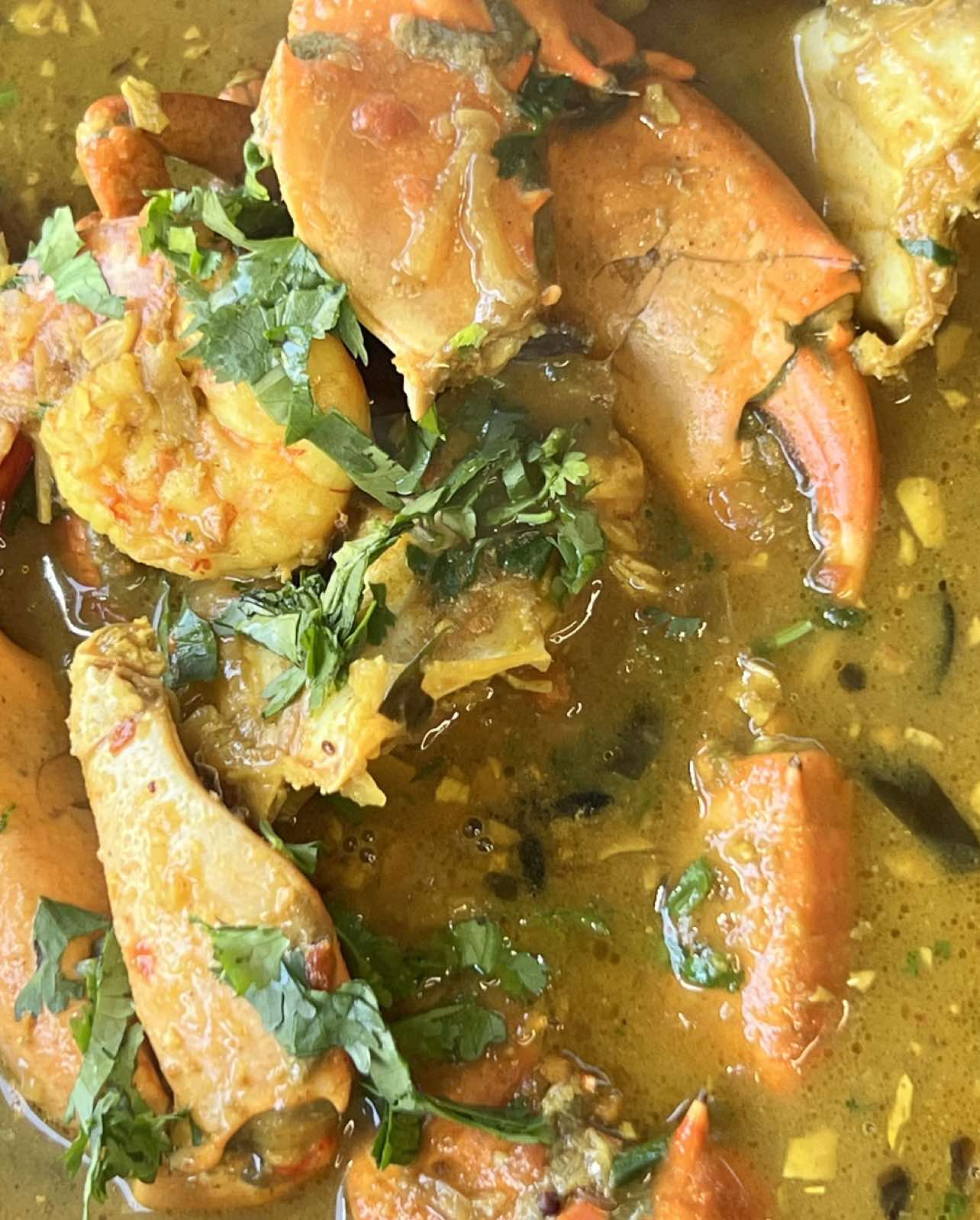 Mud Crab and Tiger Prawns curry 2 mud crab, cut and cleaned, keep crab roe/ eggs in separate bowl to use in gravy 1 kg tiger prawns, cleaned and tails left on them Oil 2 Star anise  4 - 6 cloves  2 pieces cinnamon bark Hing 2 tsp cumin, mustard and fenugreek seeds mix 1 spig curry leaves, chopped 1 large onion, chopped 1 tomato, crushed 3 tbsp fresh ginger- garlic paste, crushed  2 chilli, crushed 1 tbsp turmeric  2 tbsp masala  1 tbsp garam masala (optional) 1 tsp chilli powder (optional) 1 tsp tarmind paste Coriander for garnish Salt to taste 4-6 cups boiling water, add more to get desired outcome  1 tsp rice flour, mix with little water just before adding to gravy to act as thickening agent * ** Mix tumeric, masala, chilli powder and garam masala with crushed ginger, garlic, chilli and make into paste to use** Watch video for method  ✨✨Enjoy✨✨ * #mud #mudcrab #crab #crabcurry #tigerprawns #prawncurry #prawn #curry #Recipe #fiji #fijitiktok #fijitiktok🇫🇯 #fijian #island #islandlife #islandvibes #islandvibes #islandcooking #australia #australian #australiatiktok #usa_tiktok #india #indian #indiatiktok #tik #tiktokindia_ #tiktokviral #tiktoknews #tik_tok #fyp #fypage #foryou #foryou #curry #currycrab #tiktokaustralia #tiktokcanada #canada #canadatiktok #tiktokusa #tiktoknz #nz #nztiktok #australian #cook #cooking #cookingathometiktoktv #cookwithme #cookingtiktok #cookingtok #Home #homecooking #homecookingideas #homecooked #homecookedmeals #onepot #onepotmeals #recipe #recipes #recipesoftiktok #recipeshare #tok #food #Foodie #foodtiktok #foodtiktok #FoodLover #FoodTok #foodfestontiktok #foodporn #sea #seafood #crabs #curryrecipe #islandgirl #easy #EasyRecipe #EasyRecipes #prawns #prawnsrecipie #how #howto #howtotiktok #howtocook #howtomake 