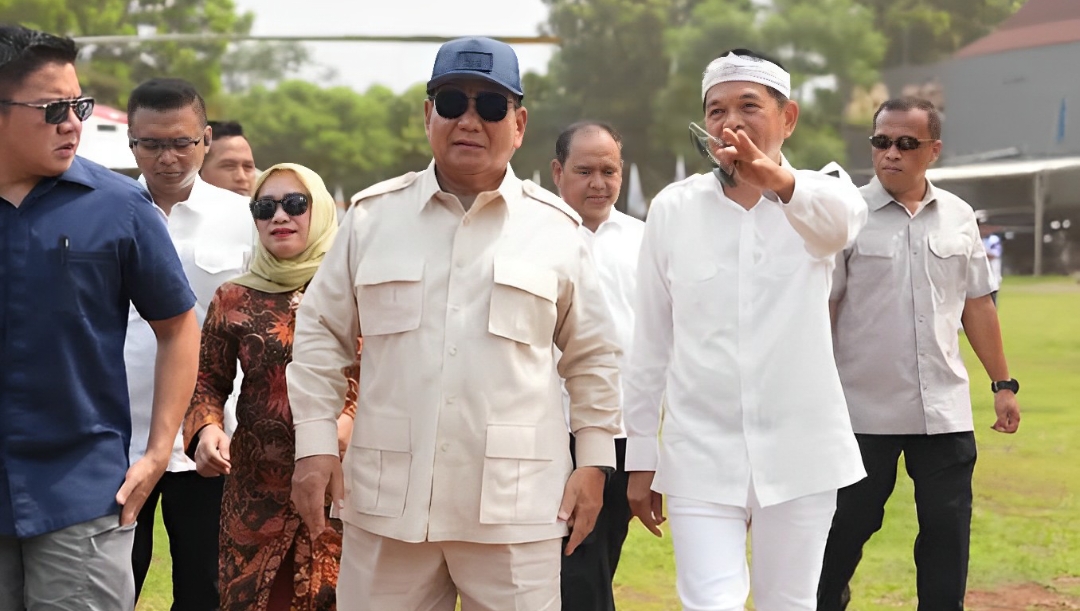 Gemuruh tepuk tangan ketika Pak Prabowo memanggil nama Kang Dedi Mulyadi #prabowosubianto #kangdedimulyadi  #presidenprabowo #prabowopresiden2024 #prabowogemoy #fyp #foryou #masukberanda 