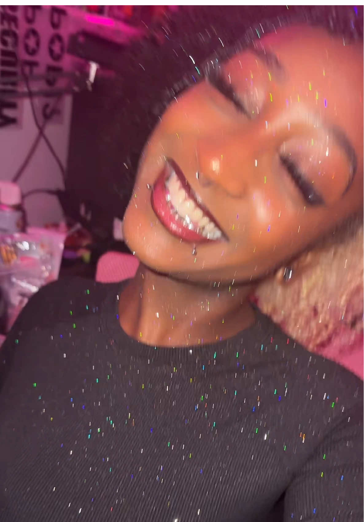 #popstarswagger #mazhe #alt #grillz #fyp #glitter #glitterspray 
