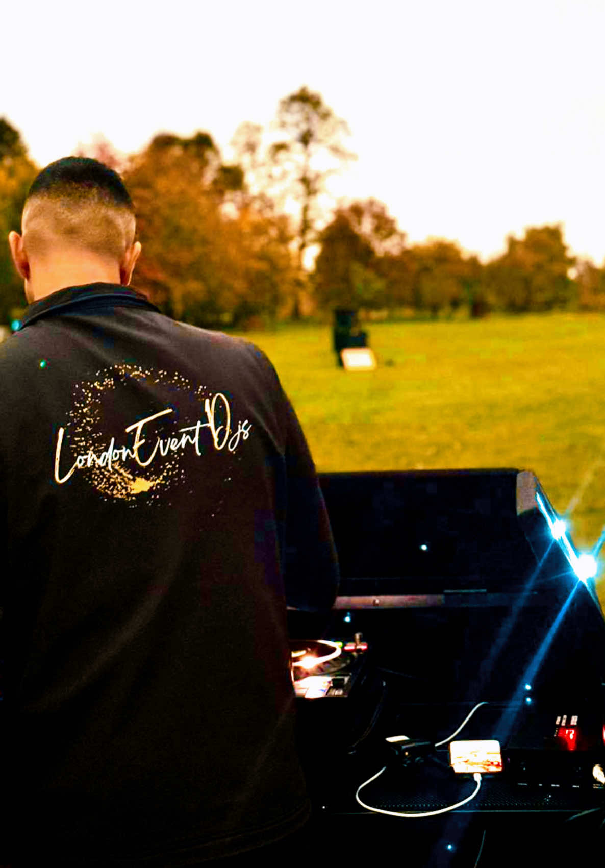 What a night! Roehampton Club was filled with excitement, laughter, and an incredible fireworks display. Our team had a blast (pun intended) creating the perfect atmosphere for a memorable celebration! 🌌✨ #RoehamptonClub #FireworksFestival