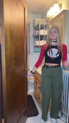 What? I’m ready… #freakyfriday #halloweencostume 