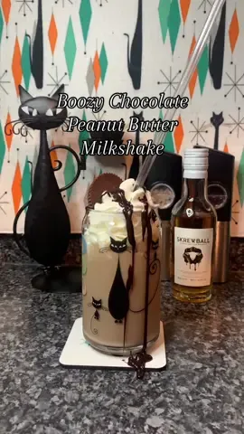 #skrewball #skrewballpeanutbutterwhiskey #boozymilkshake #cocktails 