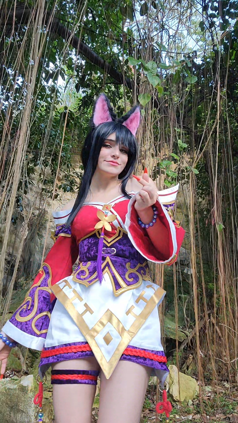 Any Ahri mains here? #faker I love you😔🫶🏻 cosplay from @RoleCosplay use code 