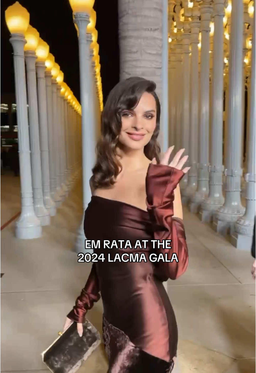 that wave to the camera. 🫶 #emrata #lacmagala 