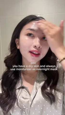 awalnya iseng2 coba hack begini ehhh mana bgs?!🫠 btw, ga semua muka bisa ya soalnya takut clog pores.. jd buat yg mau cobain hack ini aku saranin skin test di dibeberapa area wajah dulu sarankuuu😙 #overnightmask #moisturizer #elformurla #moisturizercream #skincarehacks 
